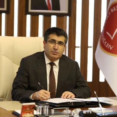 Prof . Dr. Semih Aktekin 