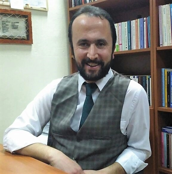 Doç. Dr. Kamil Çoştu